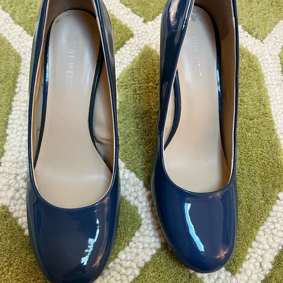 Nine West Blue Faux Patent Heels - Picture 3 of 7
